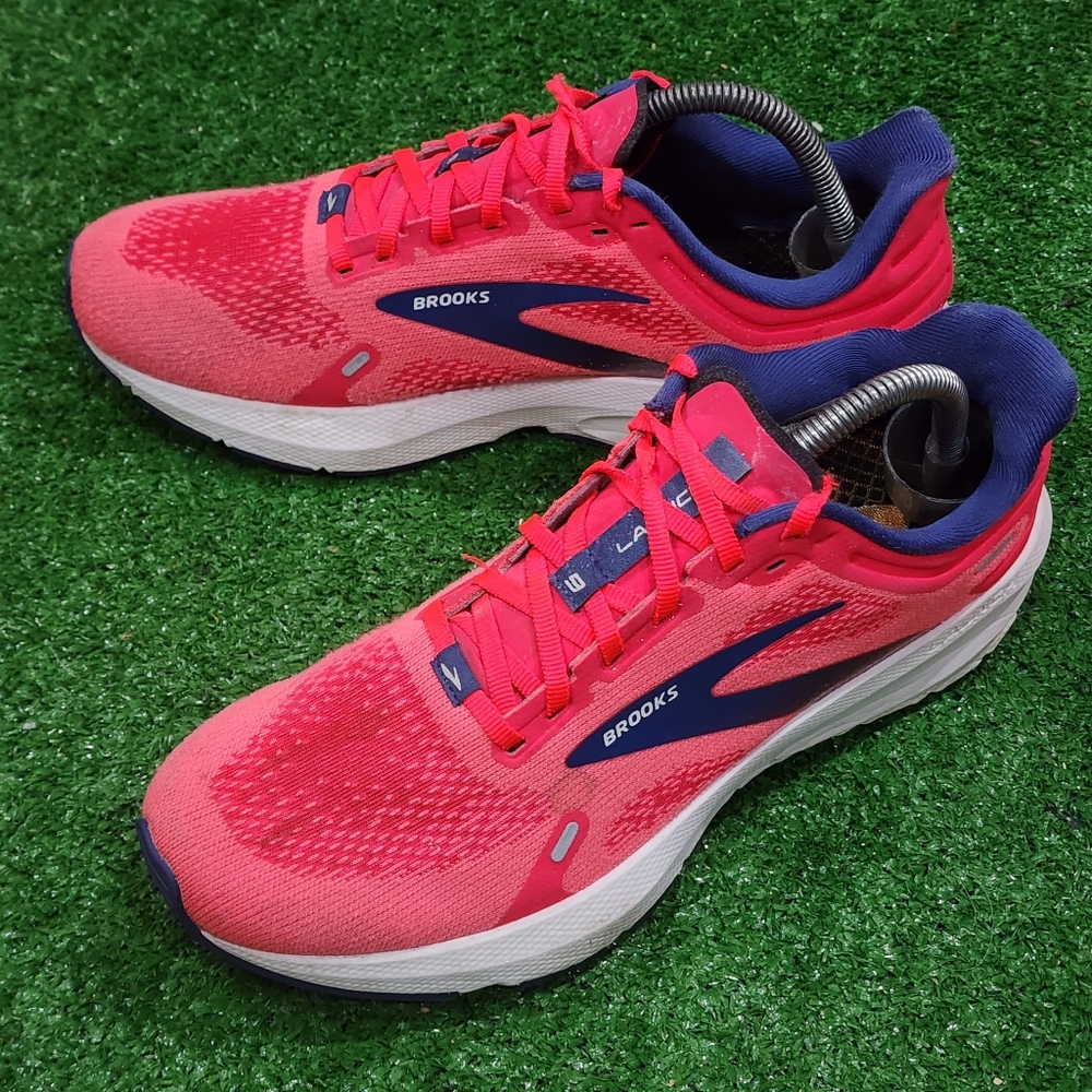 BROOKS LAUNCH 9 - Women's Athletic Shoes - SIZE 10 - - - Insoles aren't brooks - Picture 3 of 9